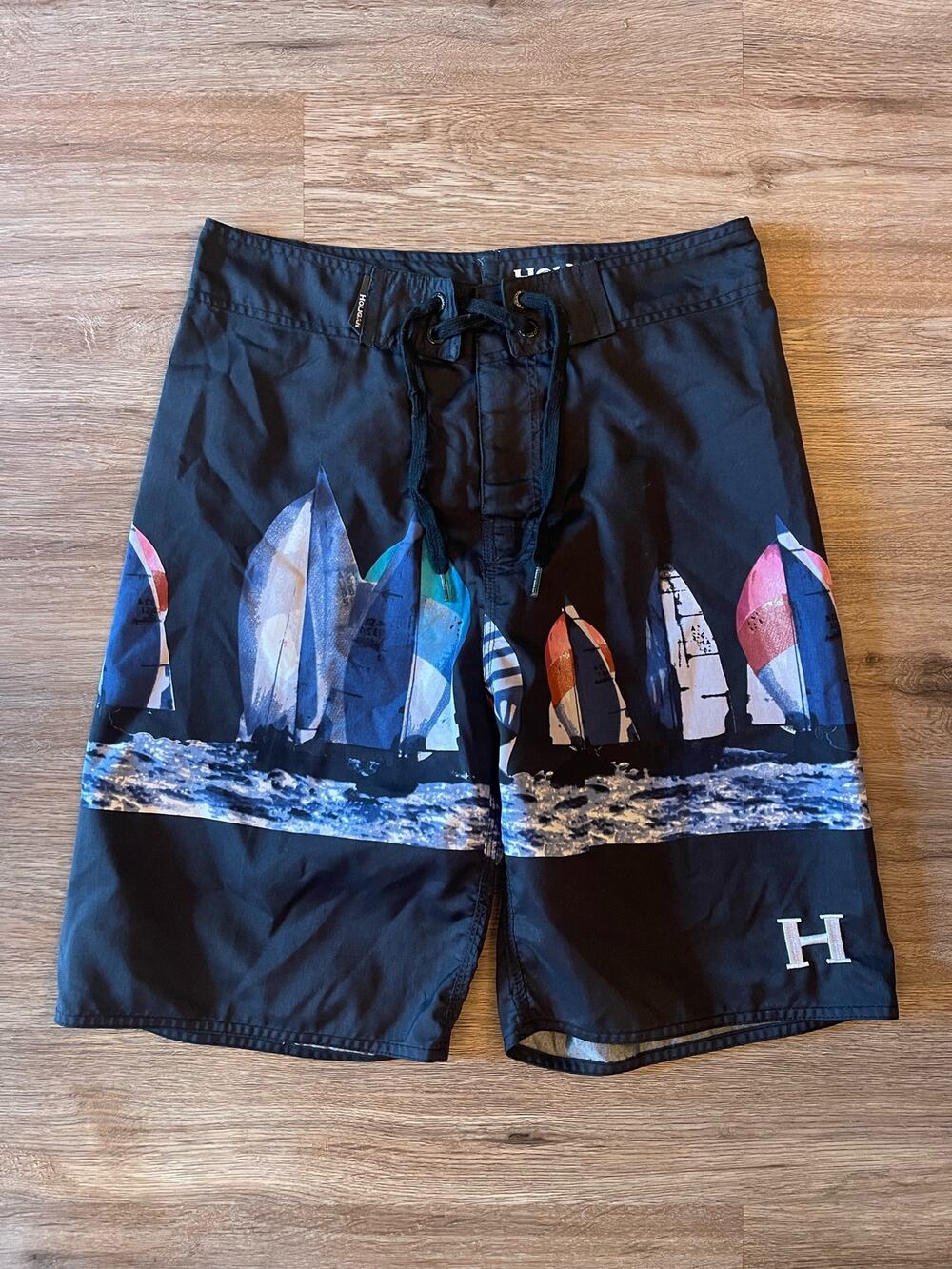 Holigan Sail Boat Board Shorts Size 30